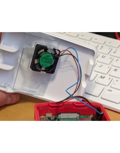 Case Fan and heatsink for Raspberry Pi 4 Official case